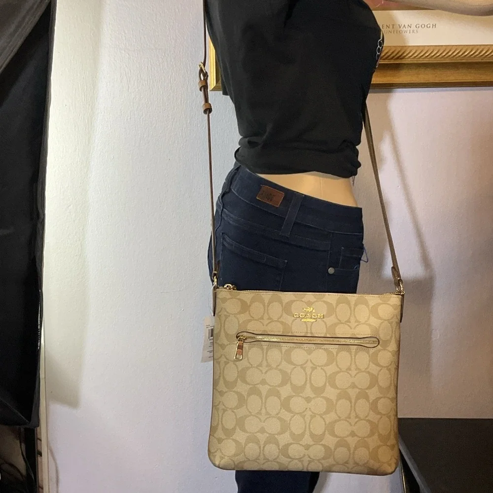 Coach Rowan File Bag In Signature Canvas‎ Light Khaki Light Saddle CS192 Purse